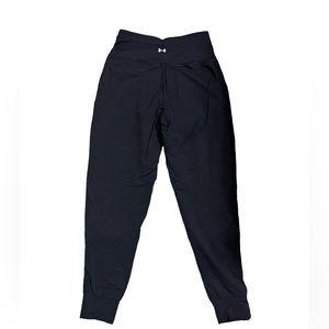 Women’s Under Armour leggings/joggers